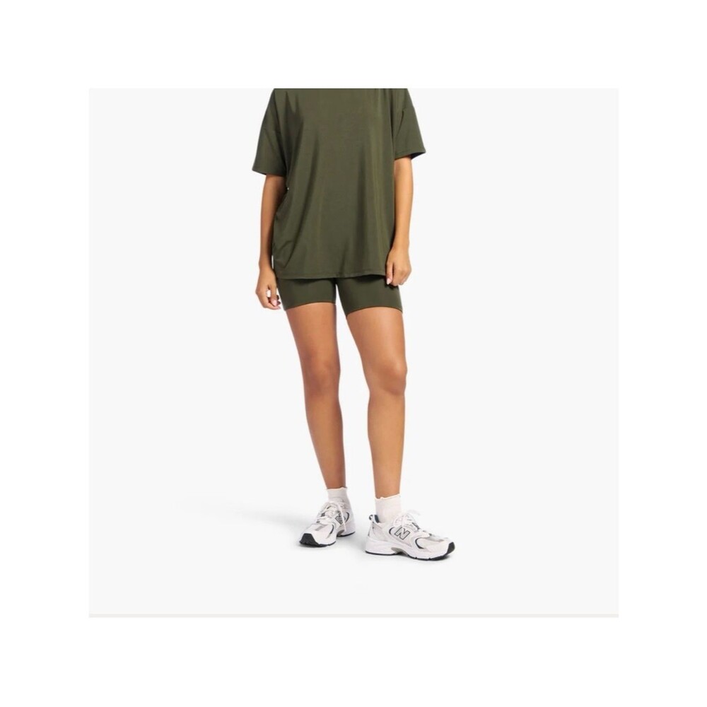 nuuds Biker Short olive green